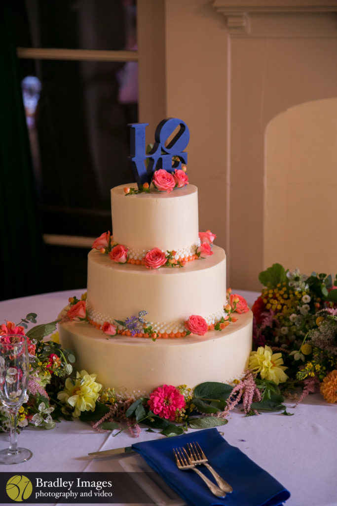  Gramercy Mansion  Wedding Cake 